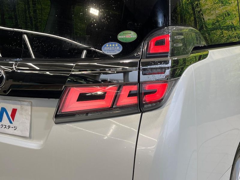 2019 Toyota Vellfire DBA-AGH30W (UW-6aa0ccafb5c9f)[22]