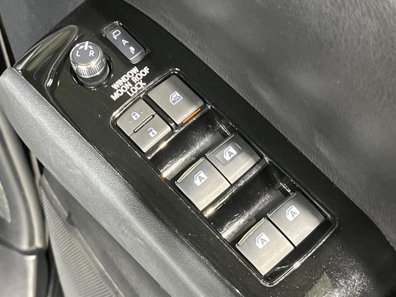 2020 Toyota Alphard 3BA-AGH30W (UW-6aa0ccb33b9f1)[24]