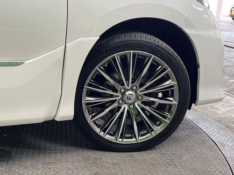 2013 Toyota Estima Hybrid DAA-AHR20W (UW-6aa0ccce57e1b)[13]