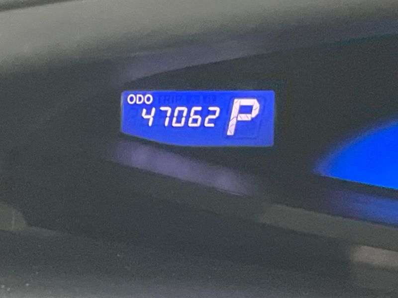 2013 Toyota Estima Hybrid DAA-AHR20W (UW-6aa0ccce57e1b)[2]