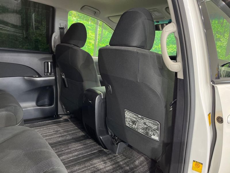 2013 Toyota Estima Hybrid DAA-AHR20W (UW-6aa0ccce57e1b)[26]