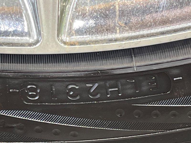 2013 Toyota Estima Hybrid DAA-AHR20W (UW-6aa0ccce57e1b)[8]