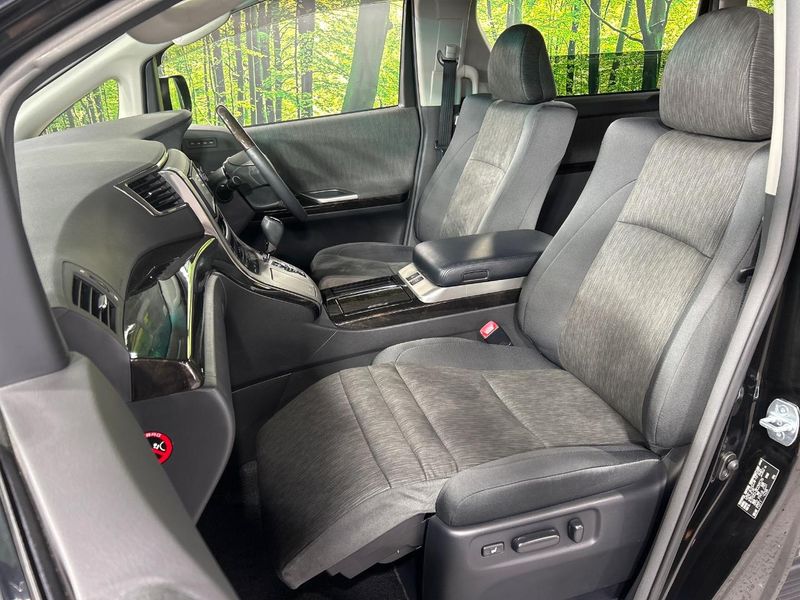 2014 Toyota Vellfire Hybrid DAA-ATH20W (UW-6aa0ccd45ce0e)[14]