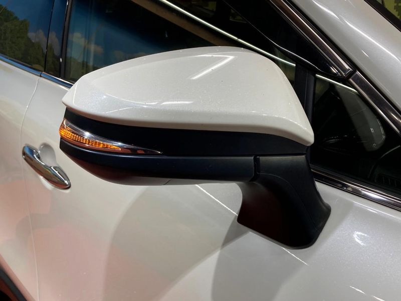 2021 Toyota Harrier Hybrid 6AA-AXUH80 (UW-6aa0cce8bdbe4)[5]