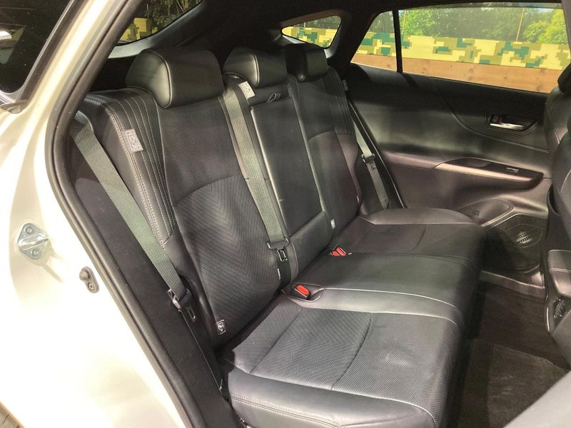 2021 Toyota Harrier Hybrid 6AA-AXUH80 (UW-6aa0cce8bdbe4)[29]