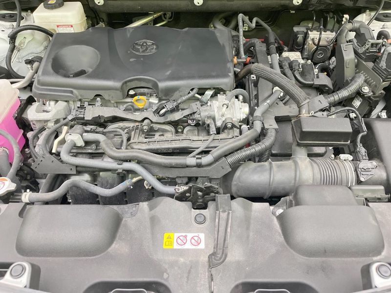 2024 Toyota Harrier Hybrid 6AA-AXUH80 (UW-6aa0ccef5253a)[4]