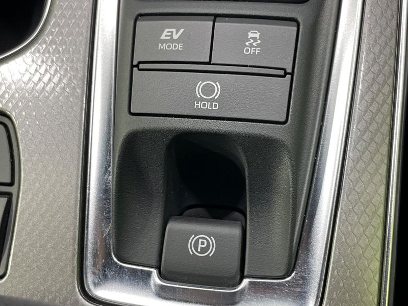 2022 Toyota Crown Hybrid 6AA-AZSH20 (UW-6aa0cd00778e7)[21]