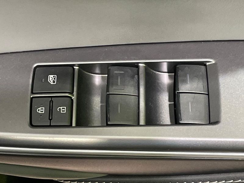2022 Toyota Crown Hybrid 6AA-AZSH20 (UW-6aa0cd00778e7)[5]