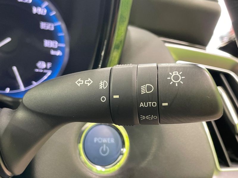 2022 Toyota Crown Hybrid 6AA-AZSH20 (UW-6aa0cd00778e7)[15]
