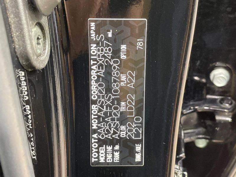 2022 Toyota Crown Hybrid 6AA-AZSH20 (UW-6aa0cd00778e7)[1]