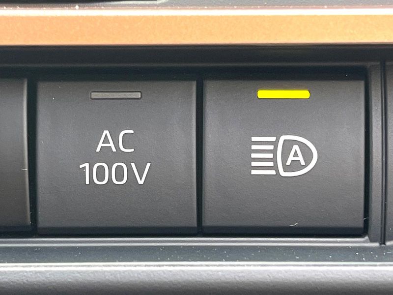 2023 Toyota Crown Crossover 6AA-AZSH35 (UW-6aa0cd01c0cd4)[18]