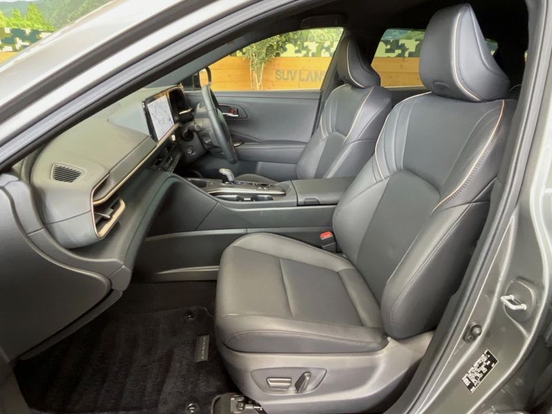 2024 Toyota Crown Crossover 6AA-AZSH35 (UW-6aa0cd03e6aa3)[14]