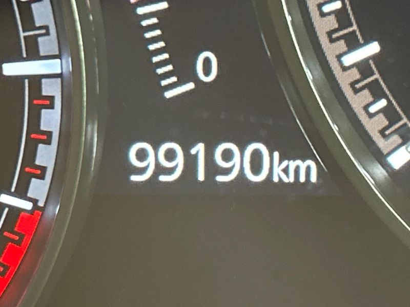 2019 Mazda CX-30 3DA-DM8P (UW-6aa0cd61a3275)[2]