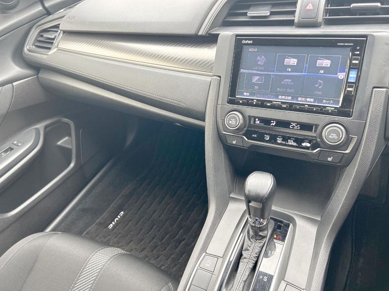 2018 Honda Civic DBA-FK7 (UW-6aa0cd7d67571)[27]
