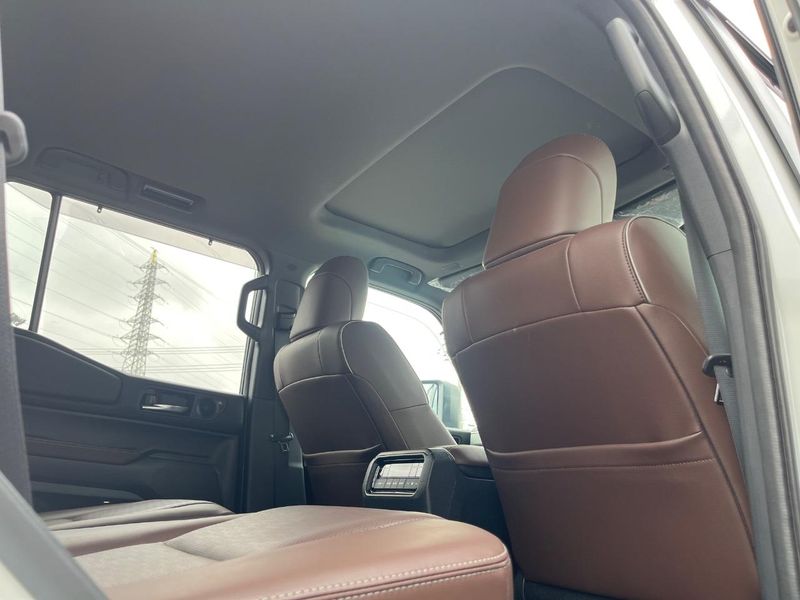 2024 Toyota Land Cruiser 250 3DA-GDJ250W (UW-6aa0cd8f06986)[21]