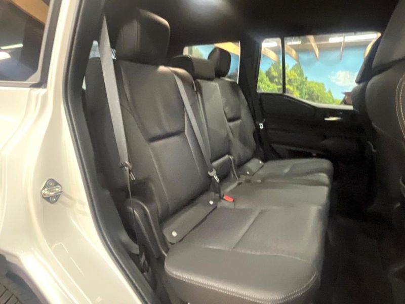 2025 Toyota Land Cruiser 250 3DA-GDJ250W (UW-6aa0cd926b39b)[8]