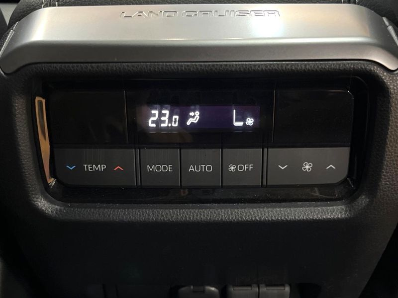 2025 Toyota Land Cruiser 250 3DA-GDJ250W (UW-6aa0cd926b39b)[16]