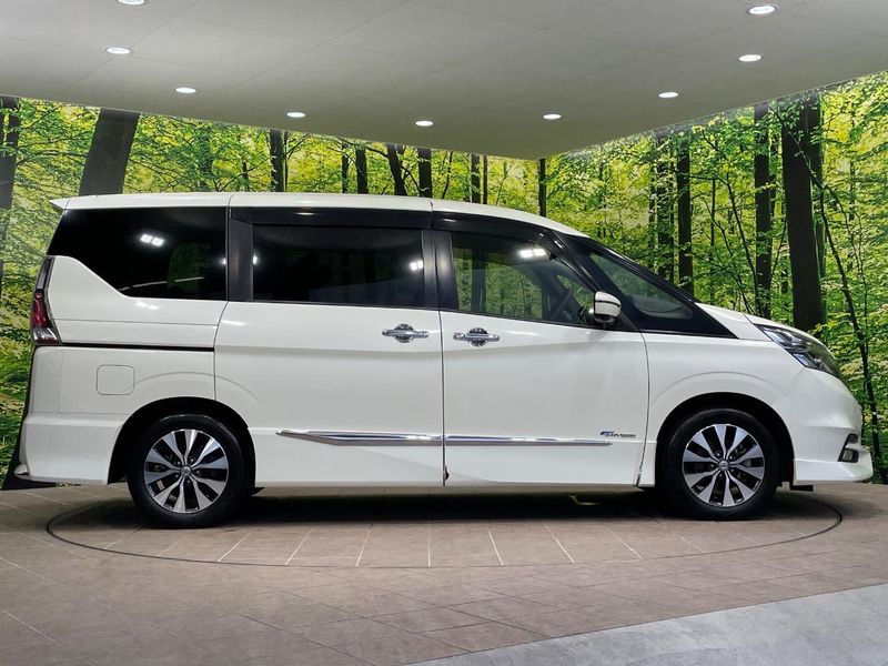2017 Nissan Serena DAA-GFC27 (UW-6aa0cd96d471d)[29]
