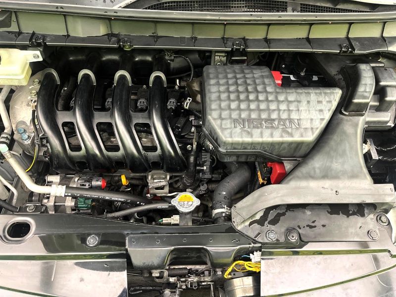2017 Nissan Serena DAA-GFC27 (UW-6aa0cd96e10e2)[8]