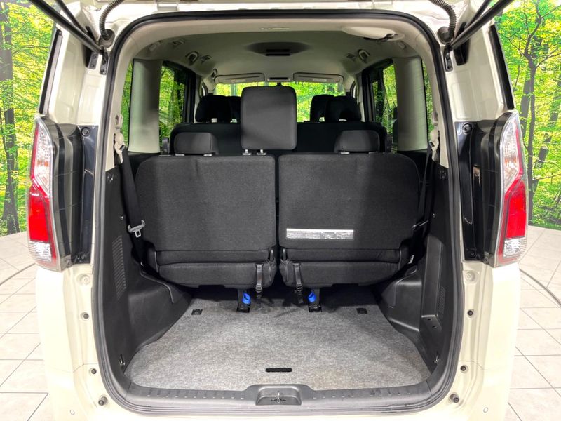 2017 Nissan Serena DAA-GNC27 (UW-6aa0cdad2f48f)[8]