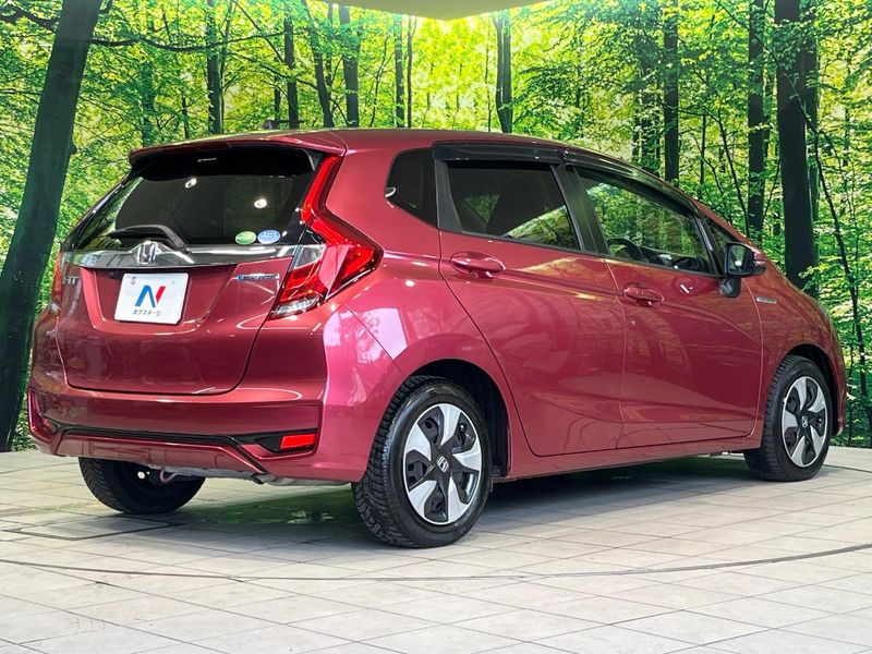 2017 Honda Fit Hybrid DAA-GP5 (UW-6aa0cdb0bc1bc)[20]