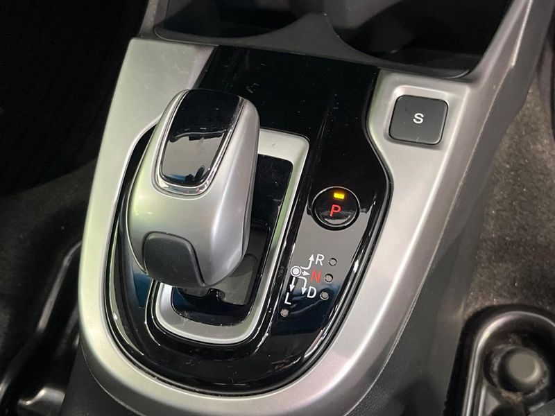 2017 Honda Fit Hybrid DAA-GP5 (UW-6aa0cdb0bc1bc)[29]