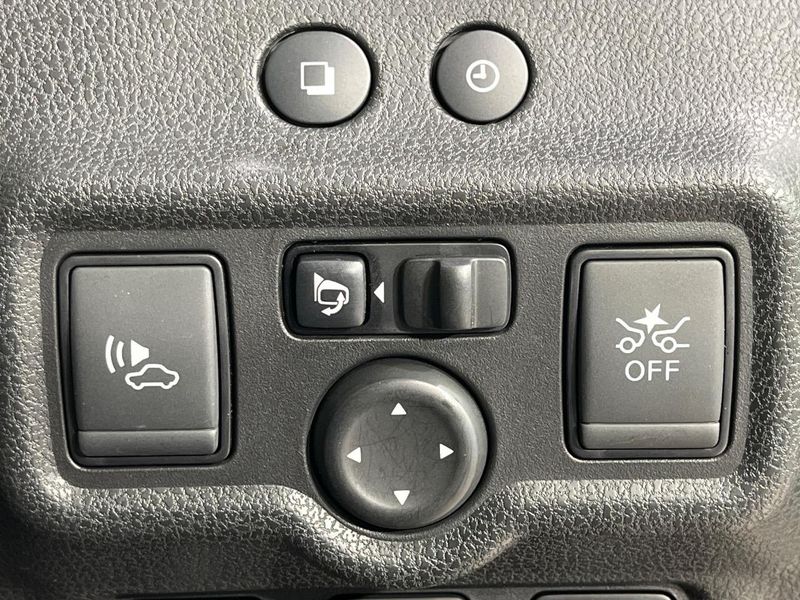 2018 Nissan Note DAA-HE12 (UW-6aa0cddba962b)[26]