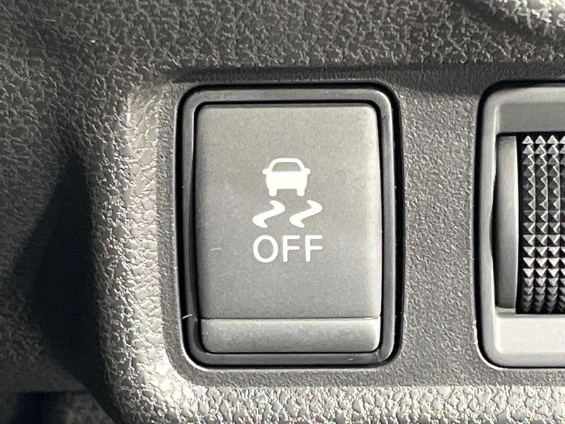 2018 Nissan Note DAA-HE12 (UW-6aa0cddba962b)[28]