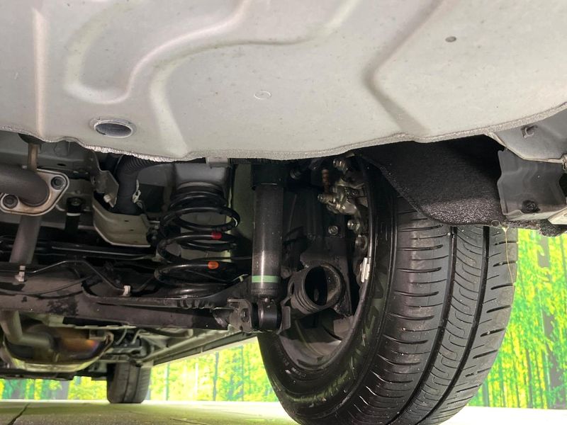 2018 Nissan Serena DAA-HFC27 (UW-6aa0cdee7702f)[28]