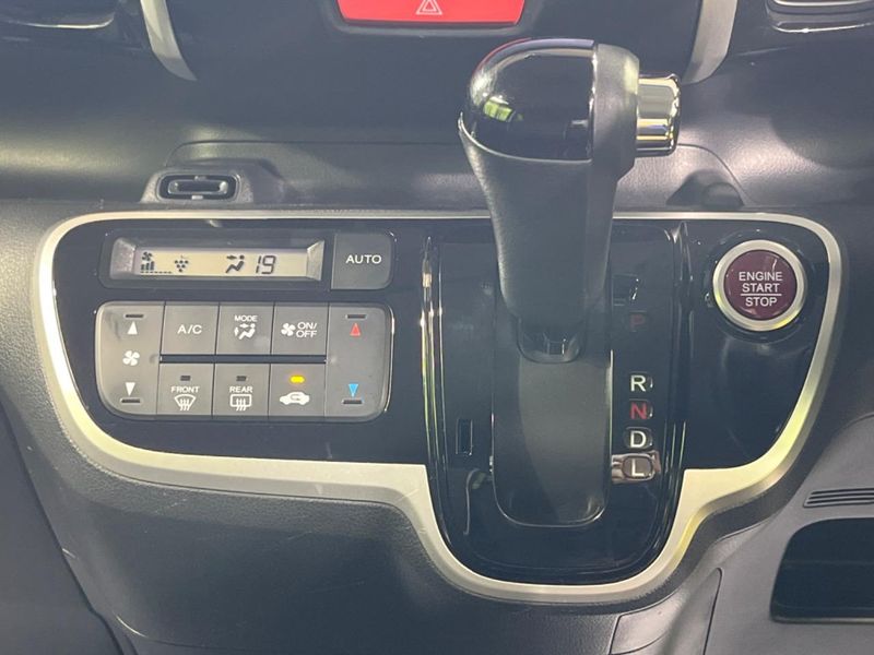 2016 Honda N-BOX CUSTOM DBA-JF1 (UW-6aa0ce179af87)[10]