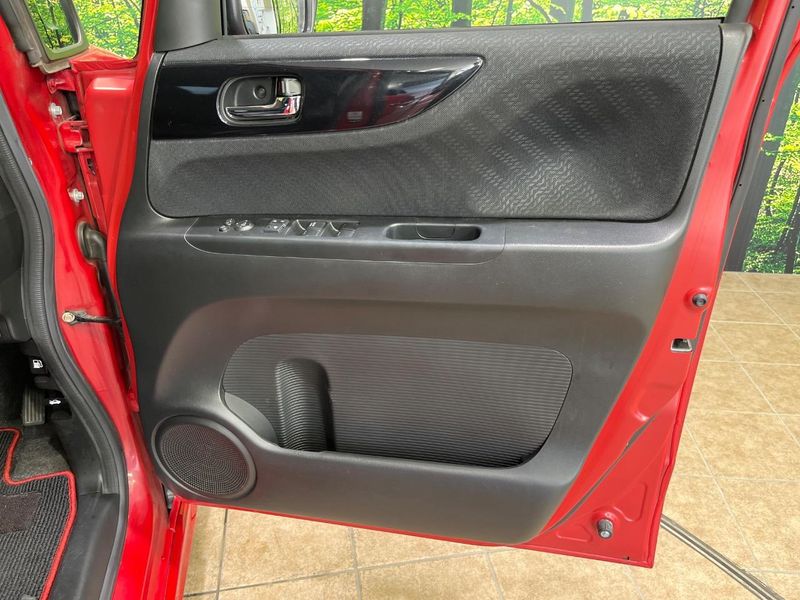 2014 Honda N-BOX CUSTOM DBA-JF1 (UW-6aa0ce1b11fae)[11]