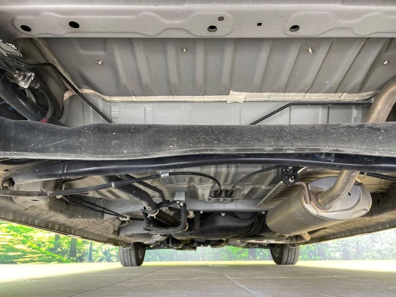 2018 Honda N-BOX CUSTOM DBA-JF3 (UW-6aa0ce2455dae)[24]