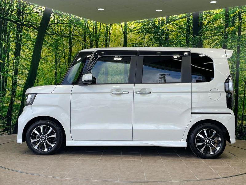 2018 Honda N-BOX CUSTOM DBA-JF3 (UW-6aa0ce2455dae)[11]