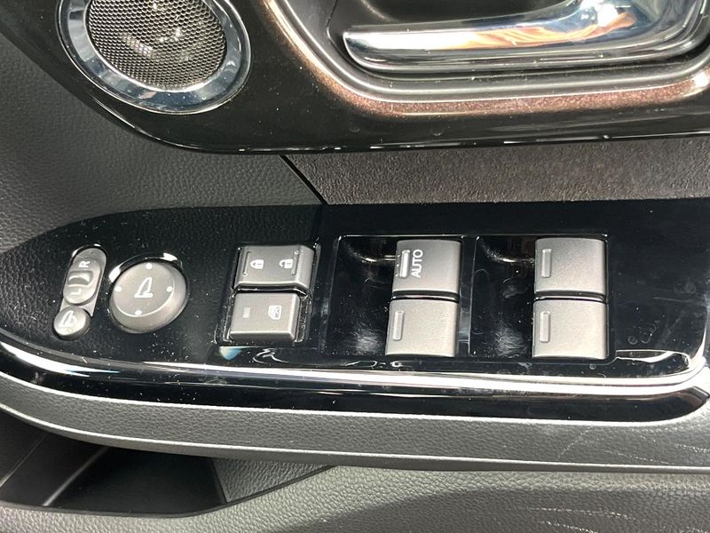 2020 Honda N-BOX CUSTOM 6BA-JF3 (UW-6aa0ce29c2343)[20]