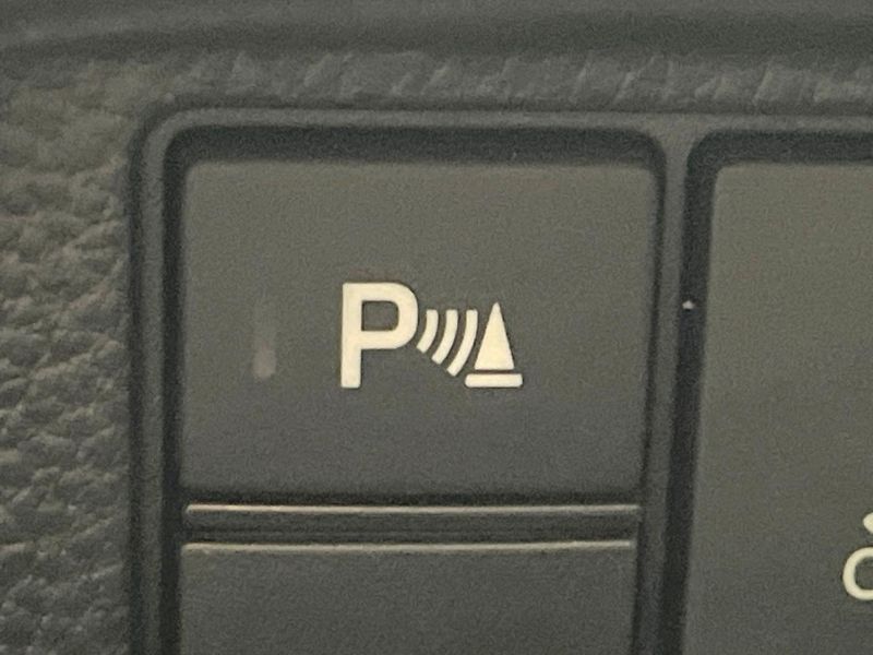 2023 Honda N-BOX CUSTOM 6BA-JF3 (UW-6aa0ce3d6141a)[21]