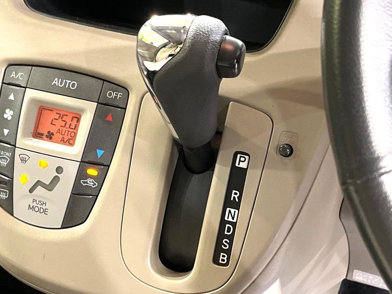 2014 Daihatsu Move DBA-LA100S (UW-6aa0ce989317a)[12]