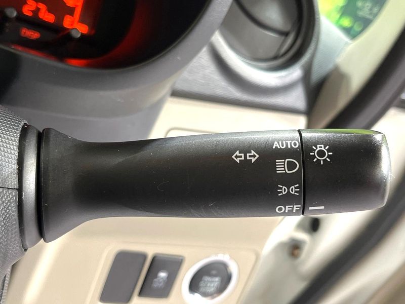 2014 Daihatsu Move DBA-LA100S (UW-6aa0ce989317a)[9]