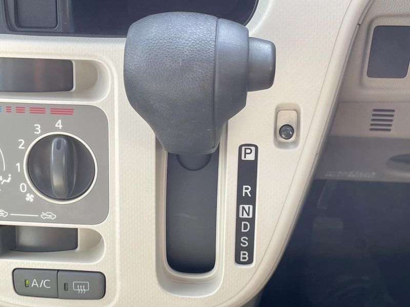 2018 Daihatsu Move DBA-LA150S (UW-6aa0ce9b84638)[12]