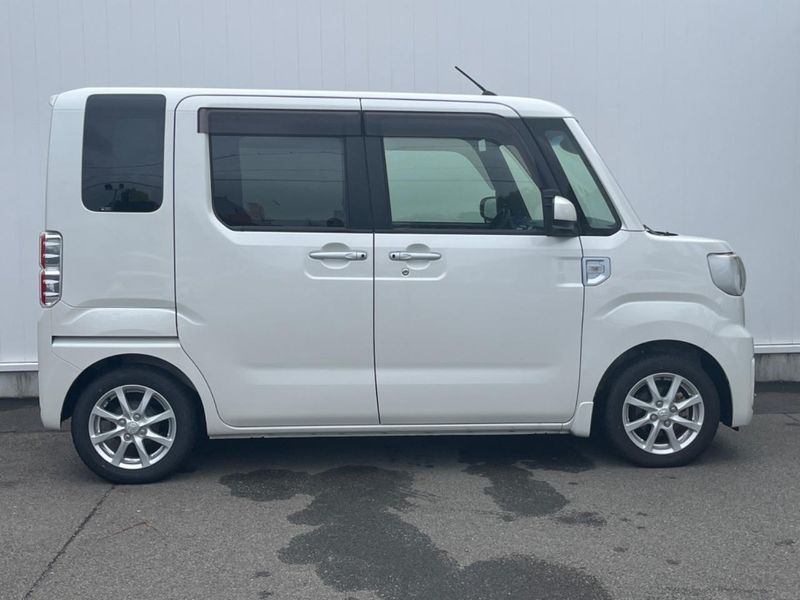 2016 Toyota Pixis Mega DBA-LA700A (UW-6aa0cecc315bc)[19]