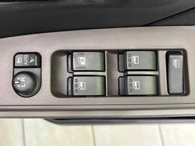 2022 Toyota Roomy 5BA-M900A (UW-6aa0cef7d27fc)[16]