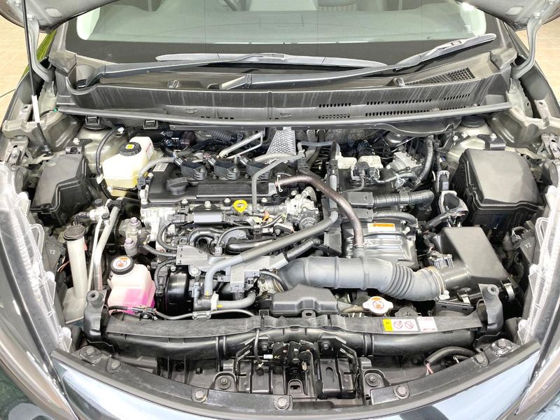 2021 Toyota Aqua 6AA-MXPK11 (UW-6aa0cf9b332ea)[4]
