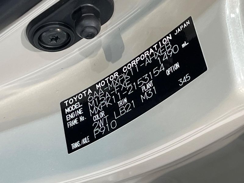 2023 Toyota Aqua 6AA-MXPK11 (UW-6aa0cf9ecf874)[1]