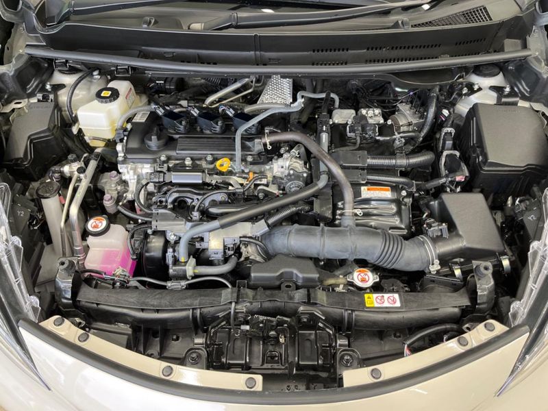 2025 Toyota Aqua 6AA-MXPK11 (UW-6aa0cfa0982c6)[8]