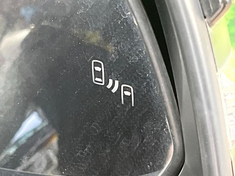 2023 Toyota Harrier 6BA-MXUA80 (UW-6aa0cfb42434f)[12]