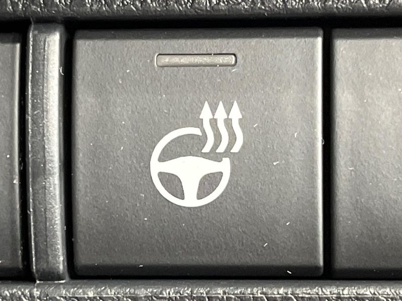 2022 Toyota Harrier 6BA-MXUA85 (UW-6aa0cfb8df371)[19]
