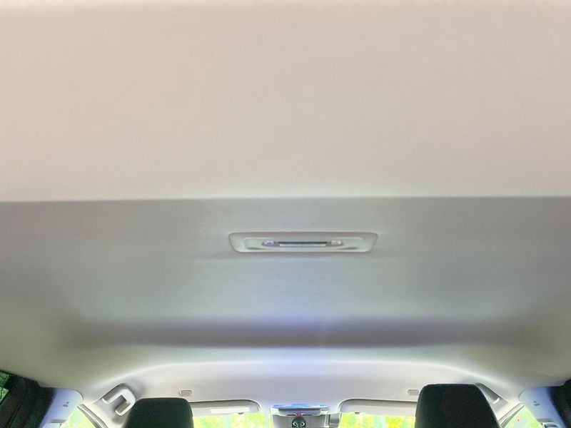 2025 Toyota Prius 6AA-MXWH60 (UW-6aa0cfc20128f)[14]