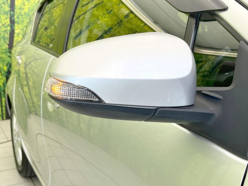 2015 Toyota Aqua DAA-NHP10 (UW-6aa0cfe012296)[12]