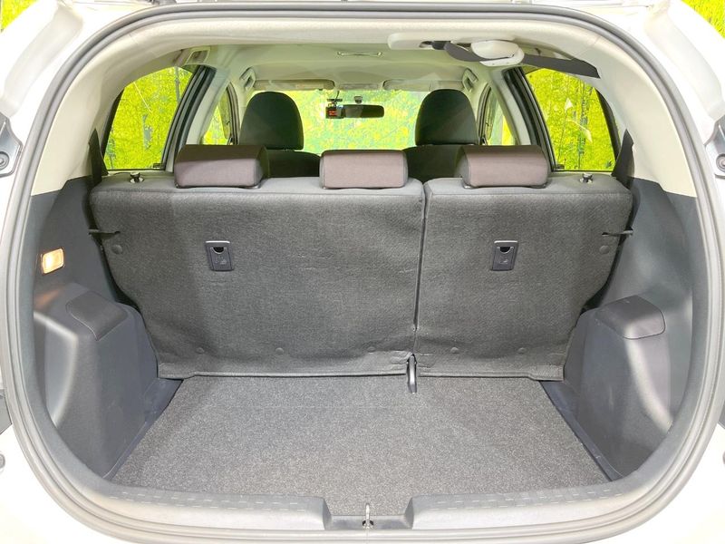2015 Toyota Aqua DAA-NHP10 (UW-6aa0cfe012296)[23]