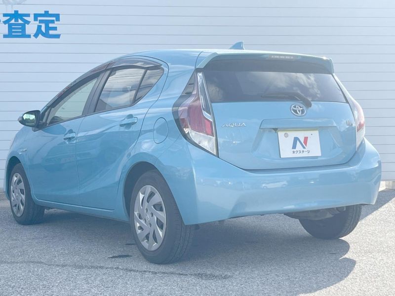 2015 Toyota Aqua DAA-NHP10 (UW-6aa0cfe028c4d)[6]