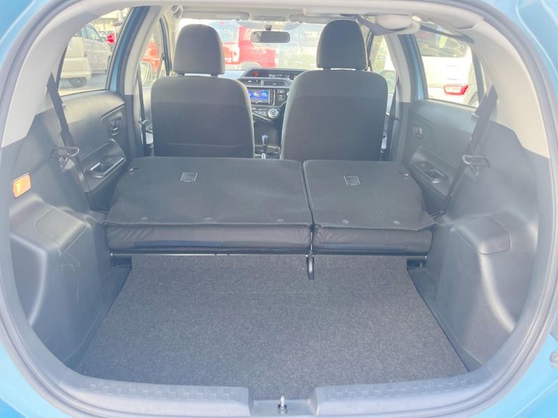 2015 Toyota Aqua DAA-NHP10 (UW-6aa0cfe028c4d)[27]